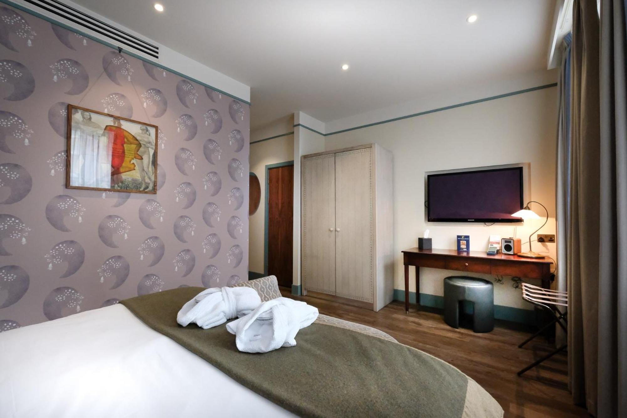 Bloomsbury Bedroom